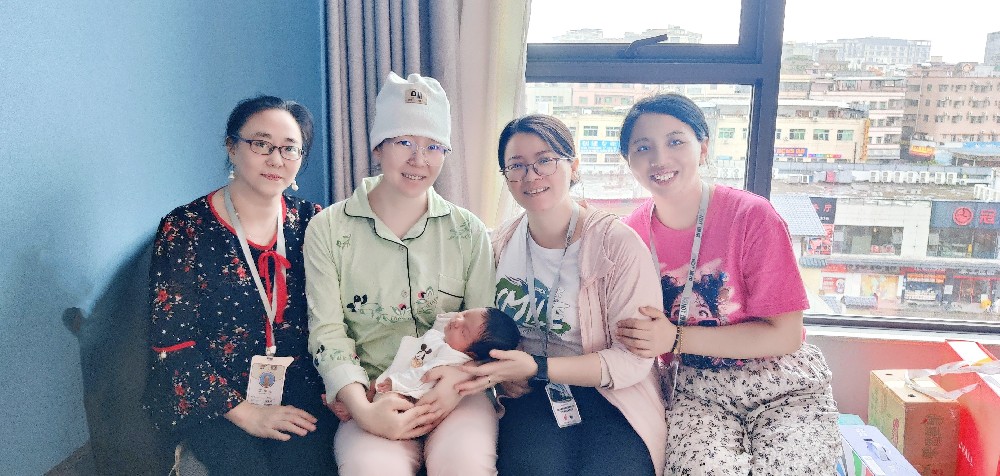 深圳微視：以愛之名，慰問生育女職工